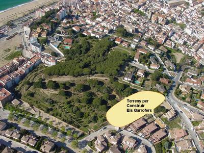 Terreny cedit per l'Ajuntament per a la construcci del Centre Els Garrofers