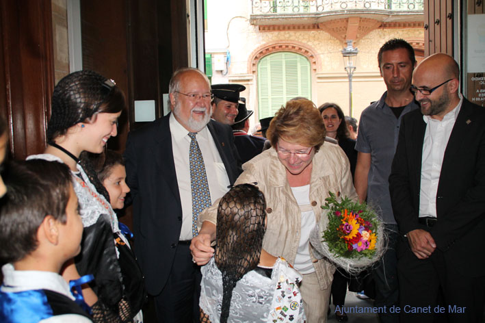 Salutaci al president de la Diputaci i la seva esposa