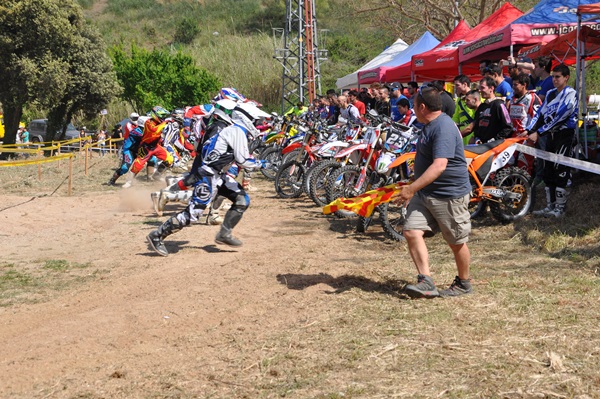 Cursa de resistncia de ciclomotors - maig 2015