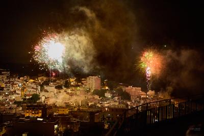 Focs artificials en honor a Sant Pere i Sant Pau