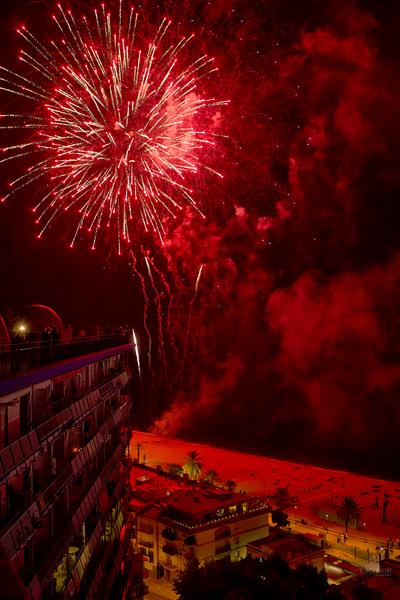 Focs artificials en honor a Sant Pere i Sant Pau