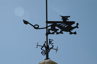 El penell de l'Ateneu Canetenc s un dels smbols de Canet