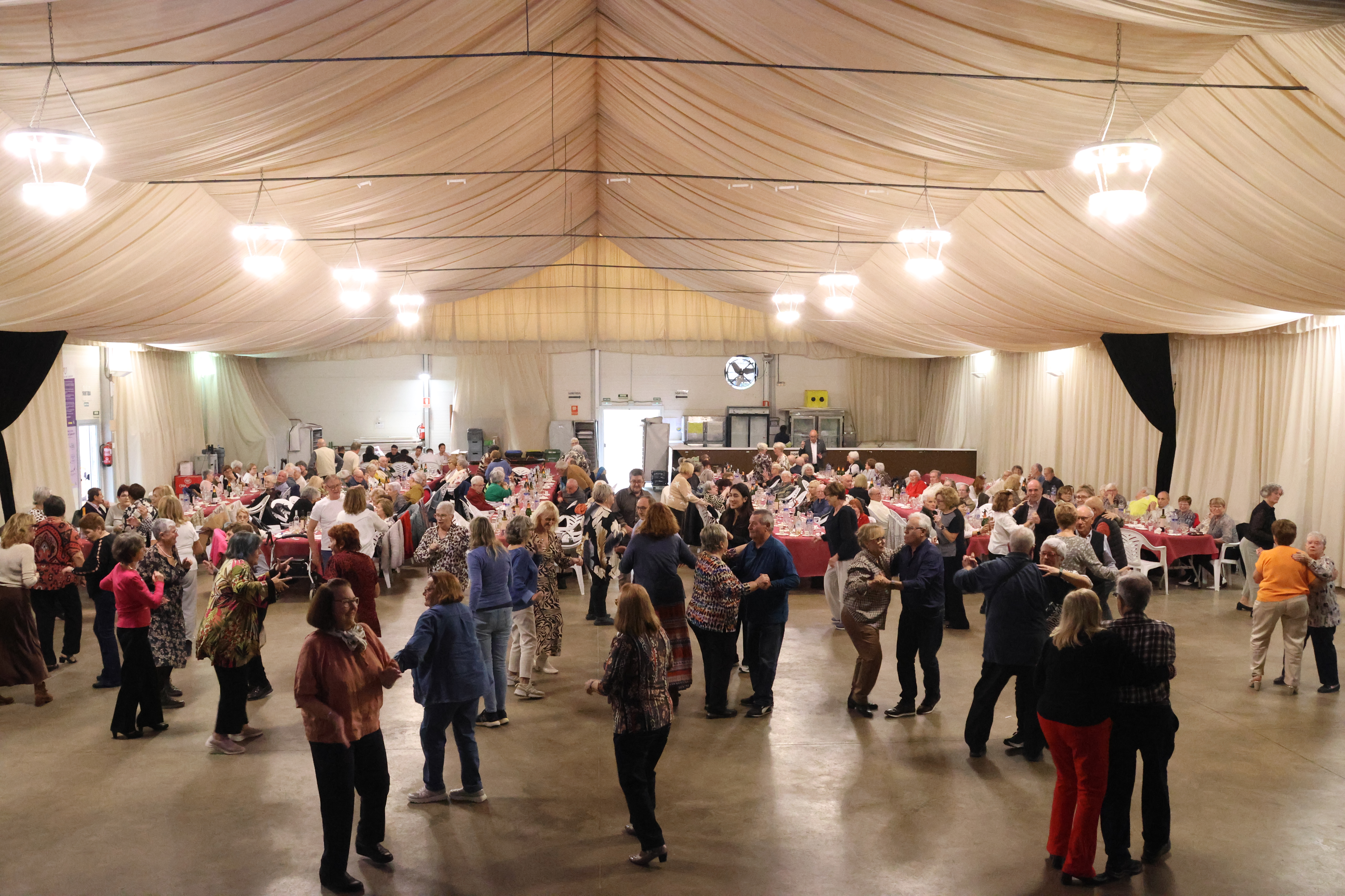 1r Dinar Gent Gran | 14 de novembre de 2025 - Foto 41107564