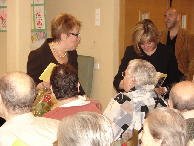 Lliurament de roses a les residncies