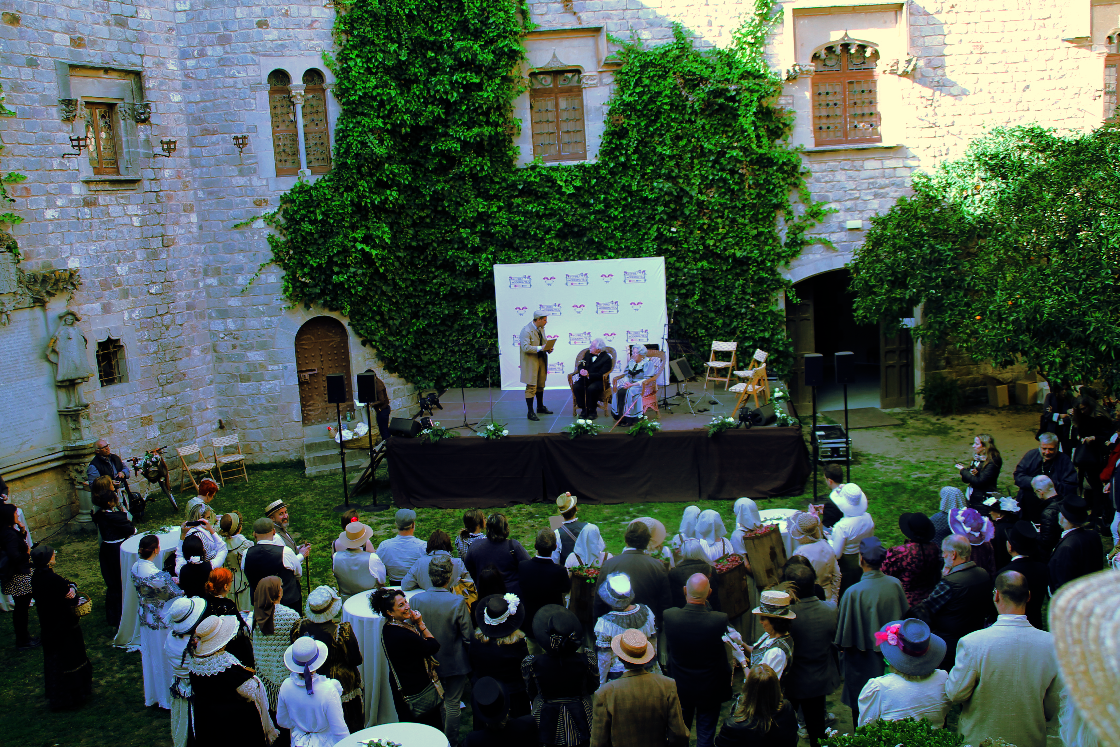 acte presentaci� Fires Modernistes