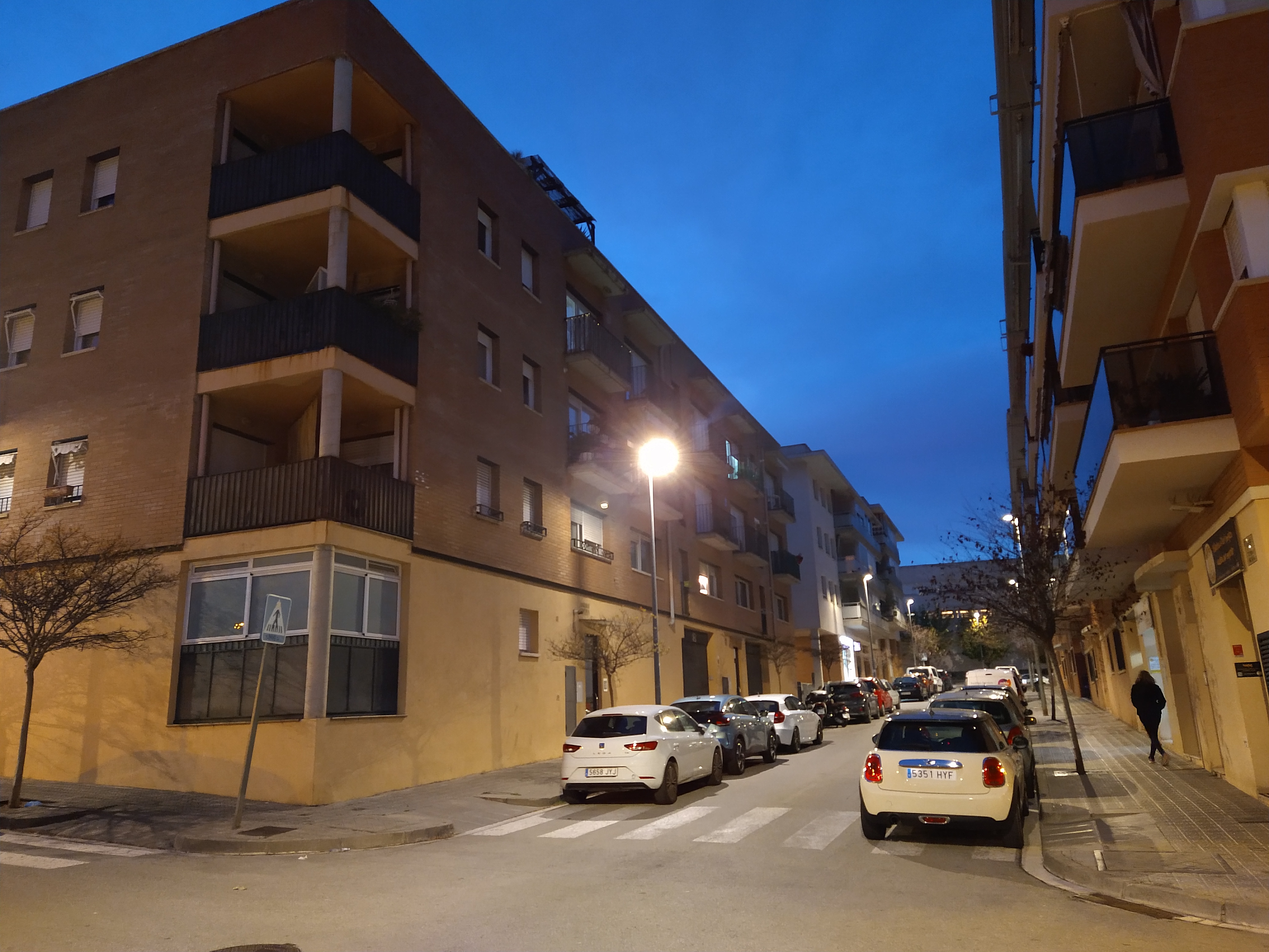 enllumenat zona comediants