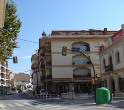 semàfor carretera nacional II davant de l'estació semàfor carretera nacional II davant de l'estació