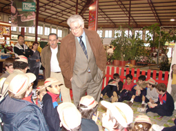 visita de l'alcalde a la Pla&ccedil;a Mercat. Campanya el mercat em cuida
