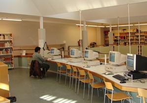 Interior de la Biblioteca P.Gual i Pujadas Interior de la Biblioteca P.Gual i Pujadas