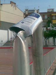 Cistella trencada - plaça Universitat