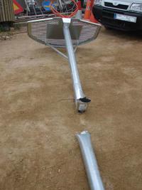 Cistella trencada - plaça Universitat