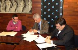 signatura conveni amb MicroBank signatura conveni amb MicroBank