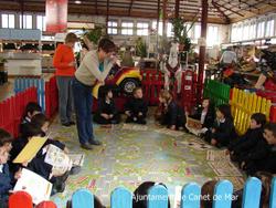 Alumnes de Santa Rosa de Lima a la Pla&ccedil;a Mercat