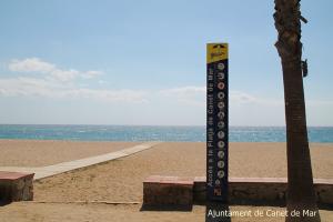 Senyals informatius acc&eacute;s plaja Canet - 2015