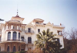 Vil.la Flora: fa&ccedil;ana