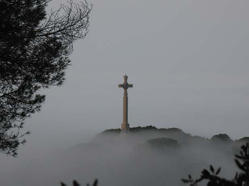 Creu amb boira - foto cedida per Antoni Fita
