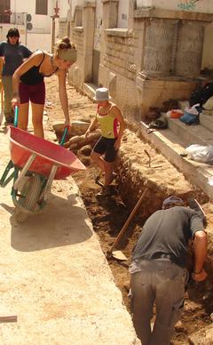 Excavacions mur romà a l'Odèon - Comunicació