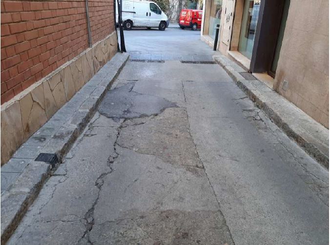 carrer xaró baix per asfaltatge