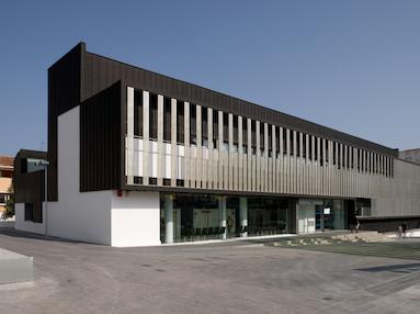 cap exterior